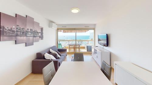 74E - Beau 2Pavec grande terrasse et magnifique vue mer