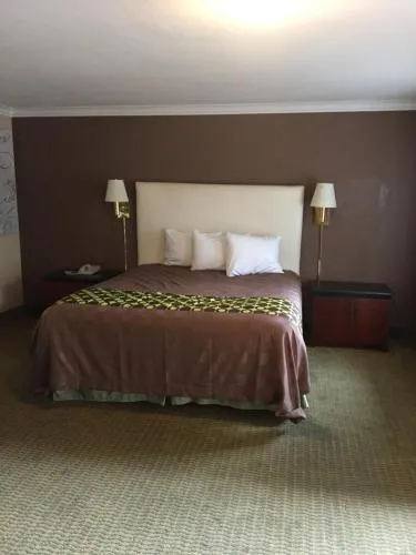 American Inn Stockton in Stockton