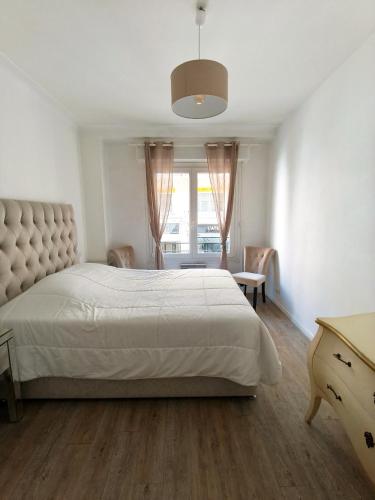 Ref MOLIERE BY Palmes d Or Properties