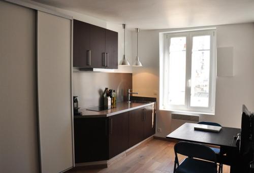 Fully equipped Studio - 2 guests - 4 mins from the metro