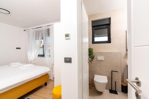 Apartments Golden Olive with shared pool