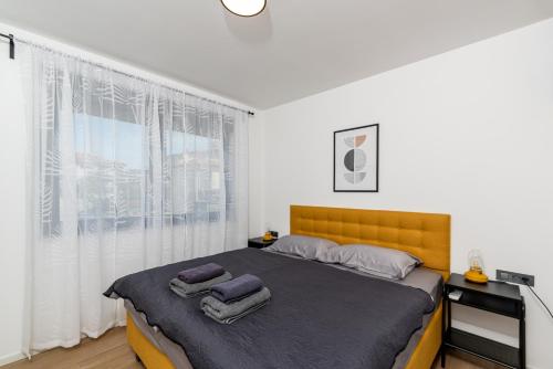Apartments Golden Olive with shared pool