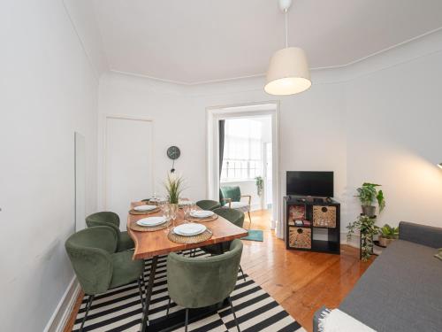 The Green House - Comfortable for Families & Friends - by HOMELY