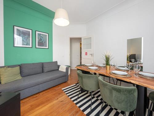 The Green House - Comfortable for Families & Friends - by HOMELY