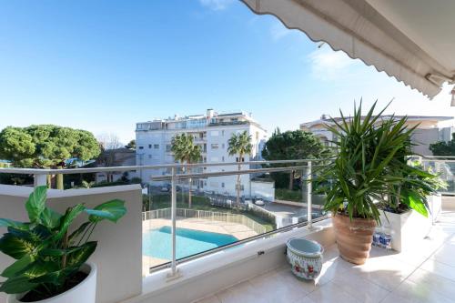 3-Br Apartment Sea View Swimming Pool
