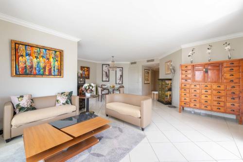 3-Br Apartment Sea View Swimming Pool