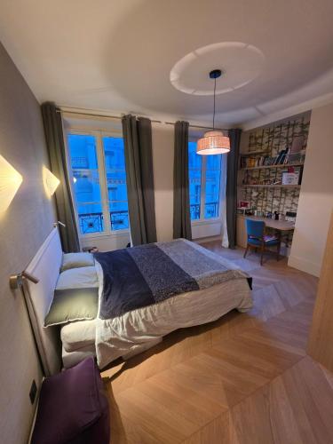 Design and absolute comfort, central Paris