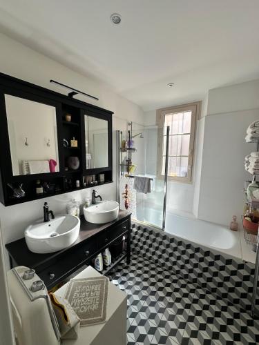 Appart 128m2 St Raph Centre, 400m des plages