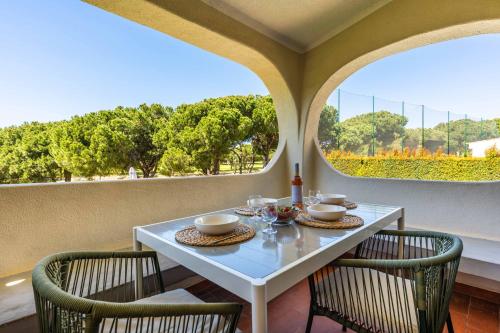 Sunny Vilamoura Golf Villa with Private Pool