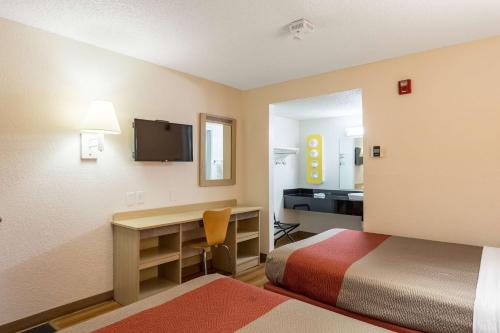 Postel nebo postele na pokoji v ubytování Motel 6-Albuquerque, NM - South - Airport