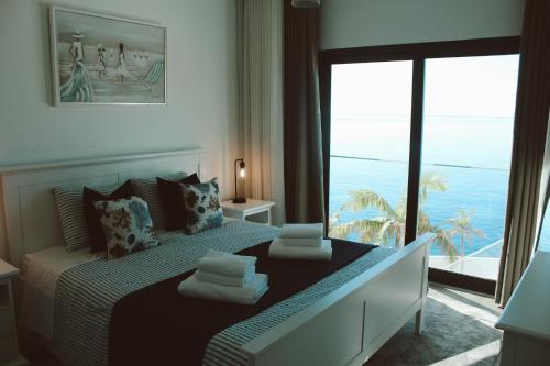 Madeira Home at Cliff Residence