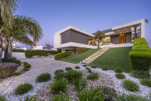Vila Camilo by CoolHouses