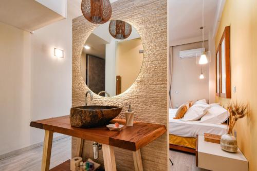 Discover Athens from an Upscale flat in Koukaki!