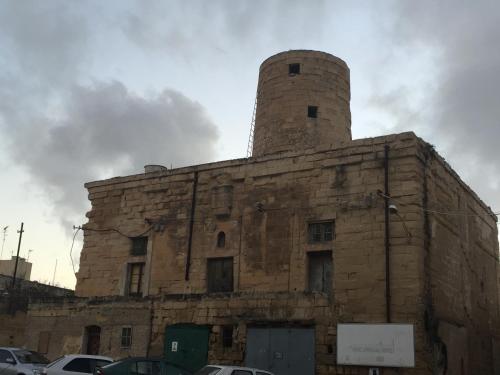 Φωτογραφία από το άλμπουμ του Rose Building Apartment σε Cospicua