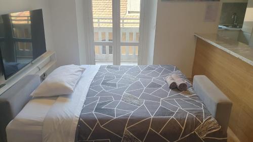 Spacious & Lovely - 4 Queen Bed