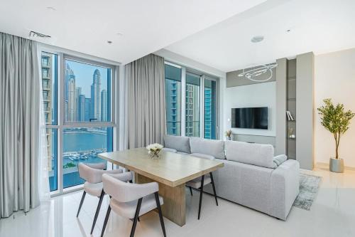 Huge Lux Seaview flat with private beachpoolgym!
