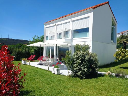 Foto LAR JARDÍN - Casas independientes con parking privado 1