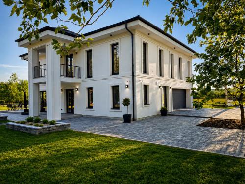 Berek Kúria