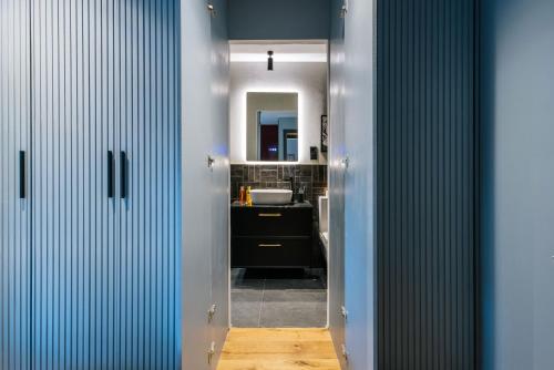 Grand 200m Luxury Residence - 4 EnSuites - Gran Vía Quiet