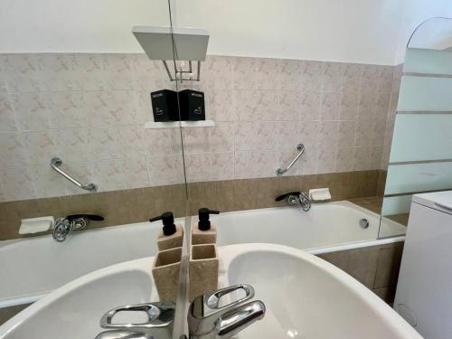 ⭐️ Studio lumineux + balcon ⭐️ 5 min bd Carnot