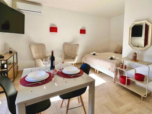 ⭐️ Studio lumineux + balcon ⭐️ 5 min bd Carnot