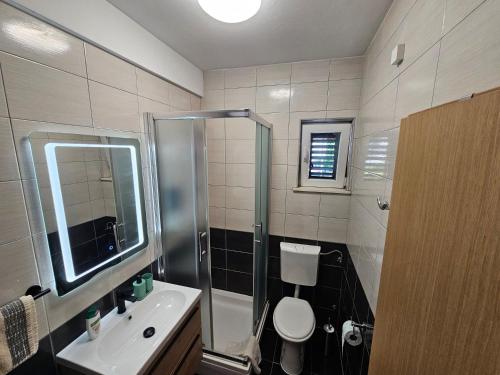 Vukosav Family Apartments and Rooms