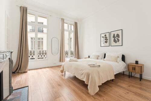 180m2 Haussmann 4BR 3 Bath Golden Triangle Champs Elysées & Opéra