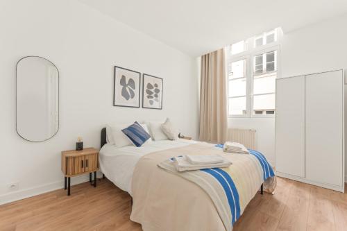 180m2 Haussmann 4BR 3 Bath Golden Triangle Champs Elysées & Opéra
