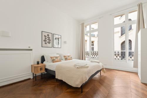 180m2 Haussmann 4BR 3 Bath Golden Triangle Champs Elysées & Opéra