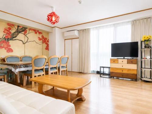 Spacious 3BR Apartment for 8 guests near Namba with Free WiFi