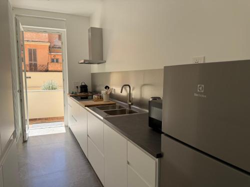 Apartment with Terrace Colosseum