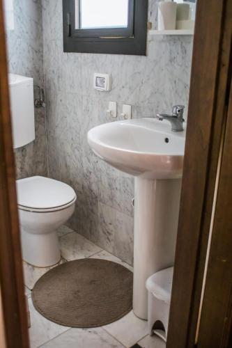 Twin Room ands Private Bath Central Florence