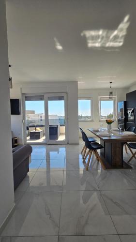 MIN - pool residence in Novalja