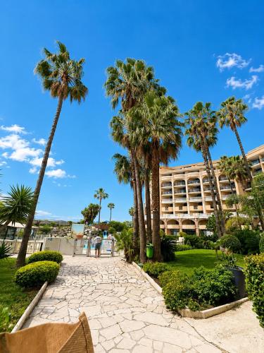 Charmant appartement au cœur de Cannes, proche Palais et Croisette, piscine et mer à 1 min