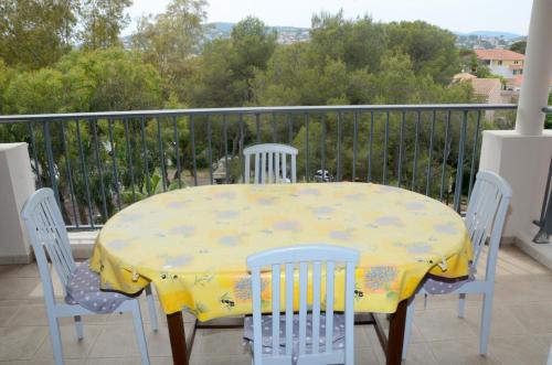 Charmant appartement bord mer dans un grand parc
