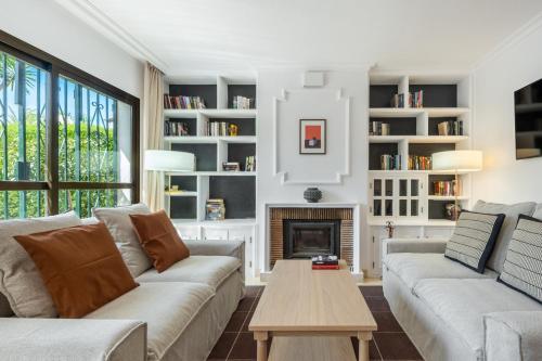 Beach & Golf Villa - Lagoon Pool - Sleeps 8