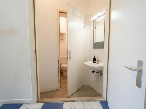 12-Min to Vienna Hauptbahnhof Station, 1BR Apt with WIFI