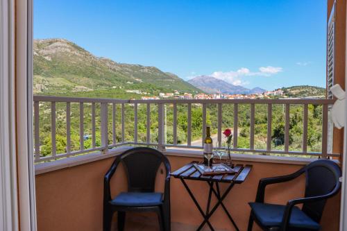 Apartment Bogoje - Two Bedroom Apartment with Private Parking
