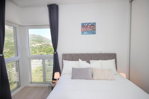 Apartment Bogoje - Two Bedroom Apartment with Private Parking