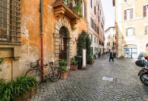 Vicolo Torretta - FromHometoRome