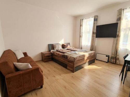 Budget 1BR Apt, 3 Min Enkplatz, 9 Min City Center