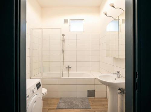 3 Apartments, 3 Min Enkplatz, 9 Min City Center