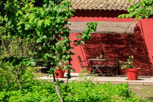 Domaine de Rhodes - 5 Chambres et 7 locations de vacances photo 46