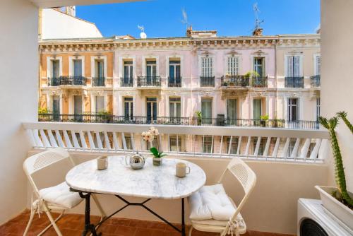FRGK Victoria 3 Central Cannes studio Terrace, AC & Ultra-Fast Wi-Fi