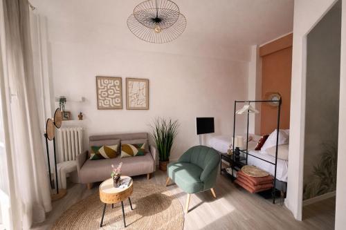 Le Petit Safran - Une chambre et terrasse