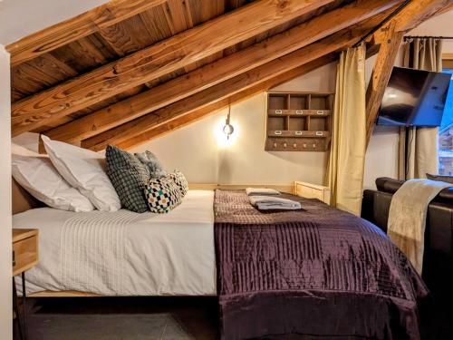 Beautiful, quality spacious apartment with easy access to ski slopes
