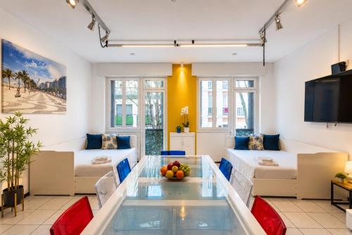 Stylish 8-Bed Home near Duomo ideal for Groups Families with terrace garden parking