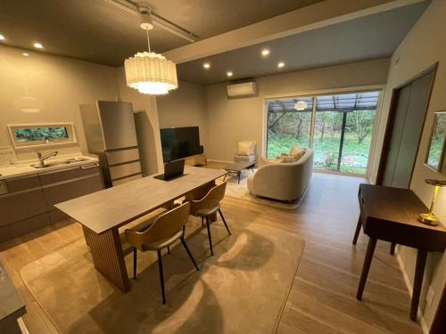 鹿善 SHIKA ZEN 静寂と星空に包まれる 一棟貸しA private rental surrounded by tranquility and starry skies
