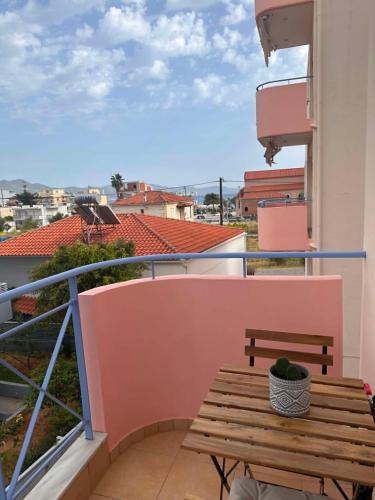Dimitra Apartment Very Close to Kalamata Beach