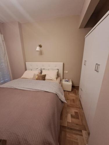 White tower central apartment